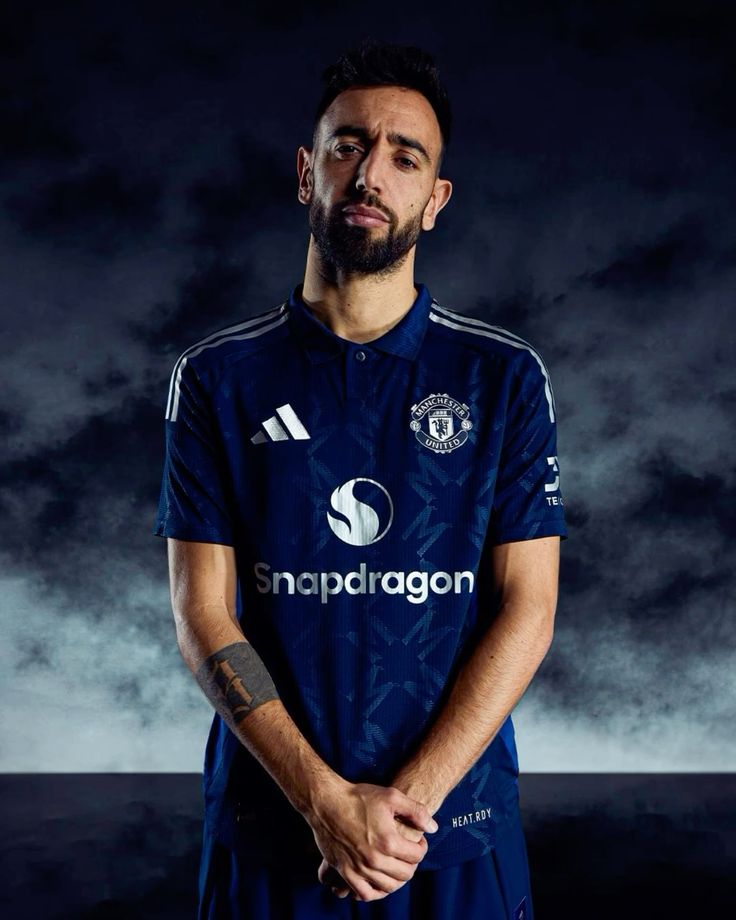 MANCHESTER UNITED LEAGUE SHIRT