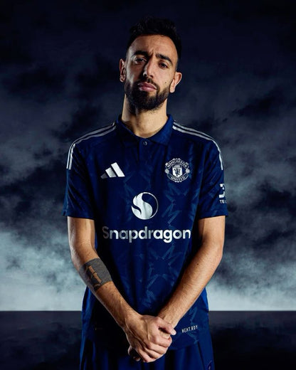 MANCHESTER UNITED LEAGUE SHIRT